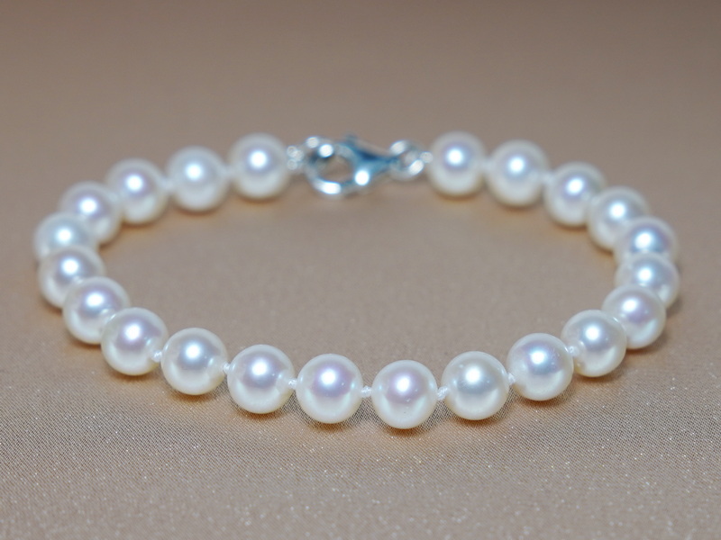 gyöngy karkötő a menyasszonynak